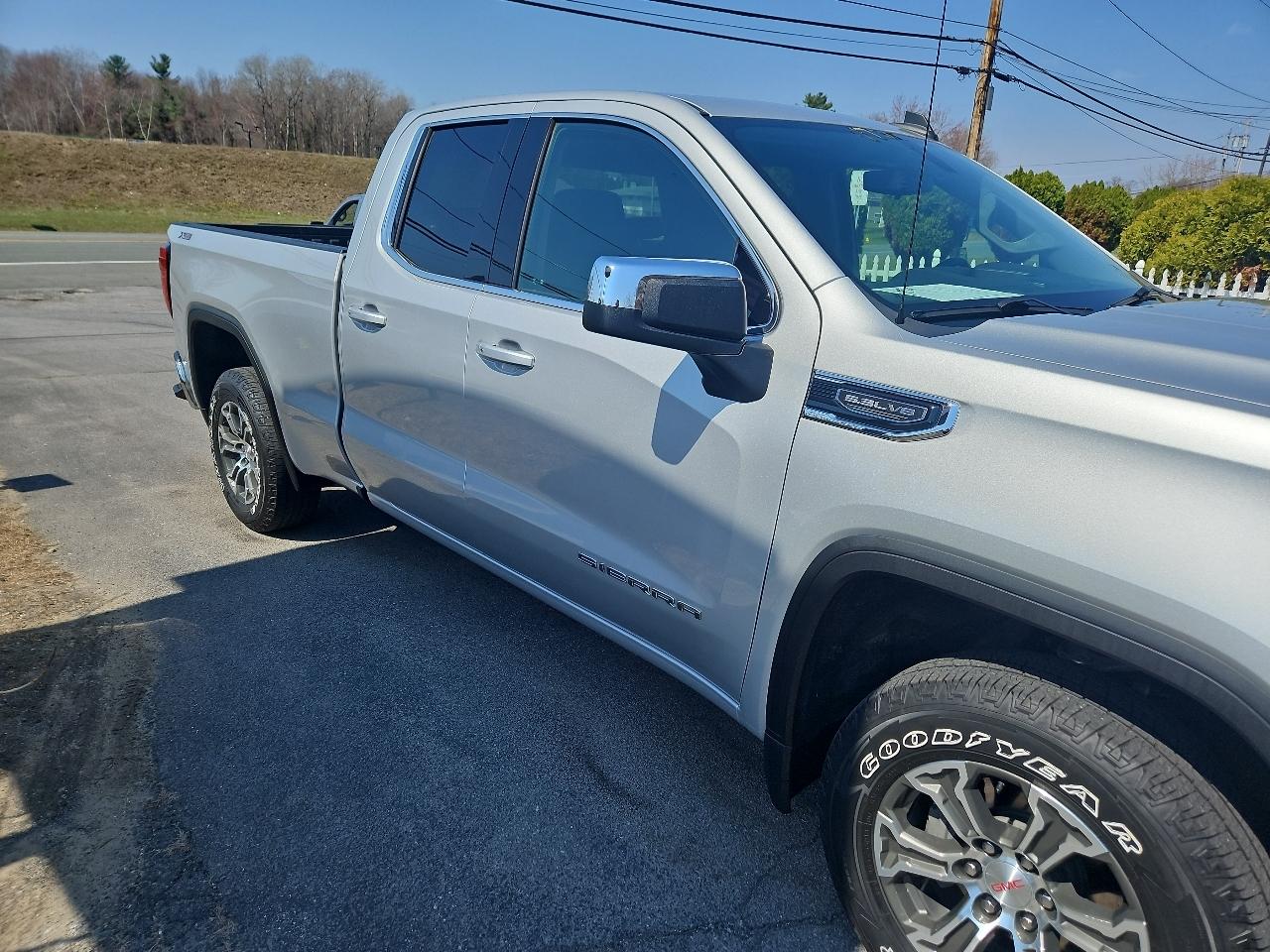 GMC Sierra 1500 Limited 4WD Double Cab 147" SLE 2022