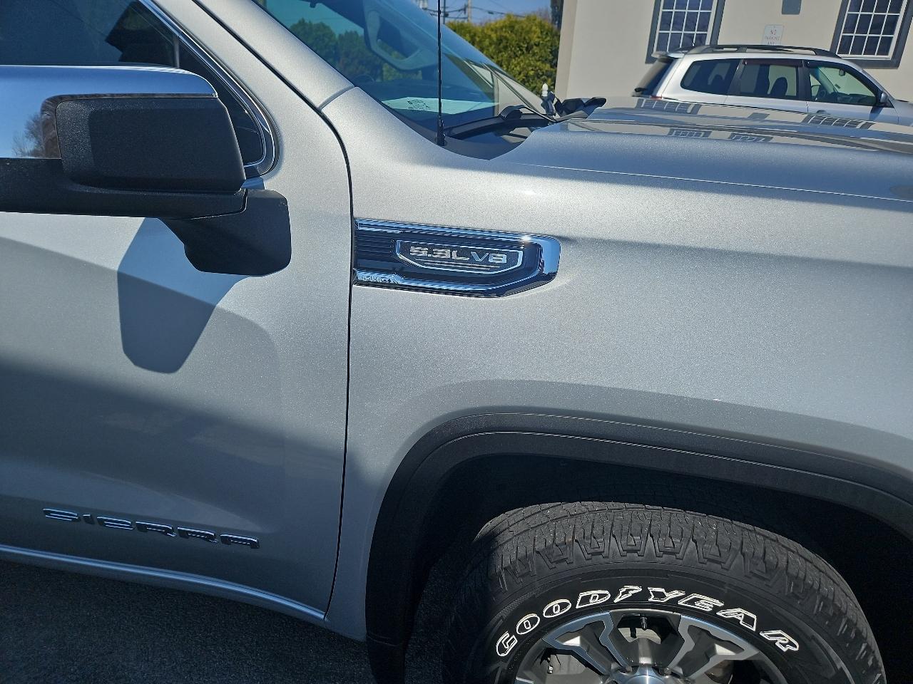 GMC Sierra 1500 Limited 4WD Double Cab 147" SLE 2022