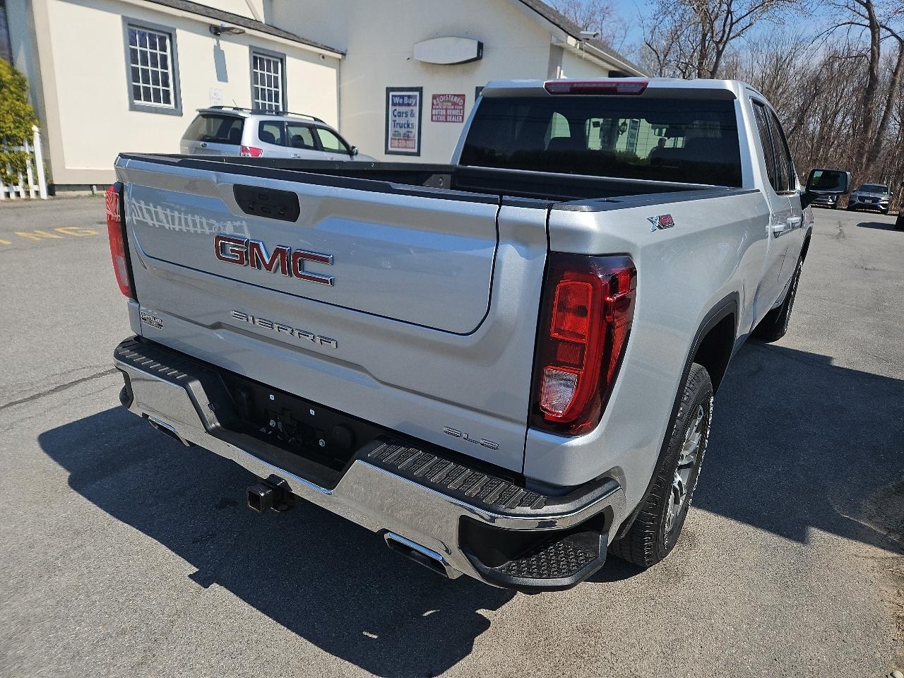 GMC Sierra 1500 Limited 4WD Double Cab 147" SLE 2022