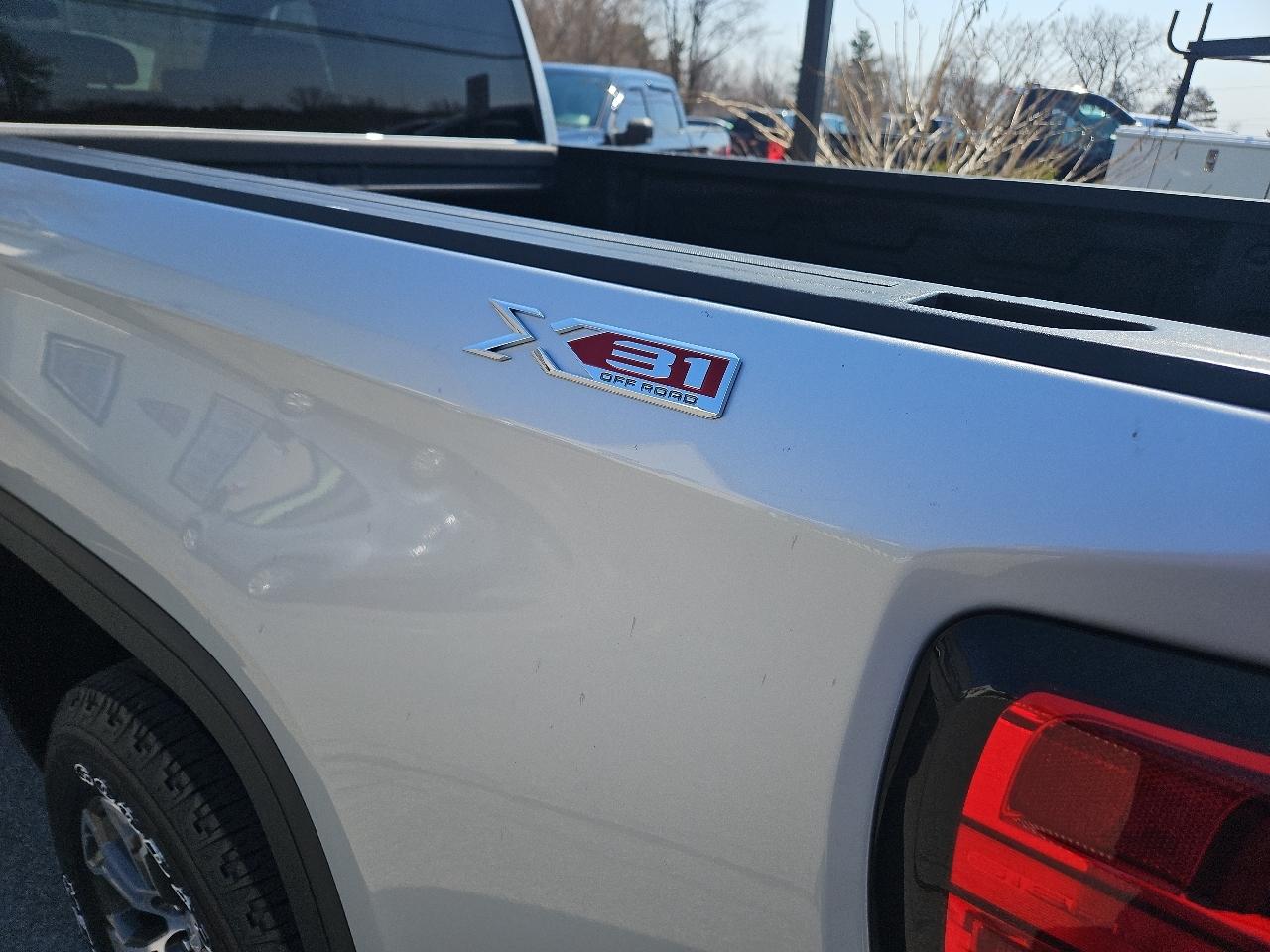 GMC Sierra 1500 Limited 4WD Double Cab 147" SLE 2022