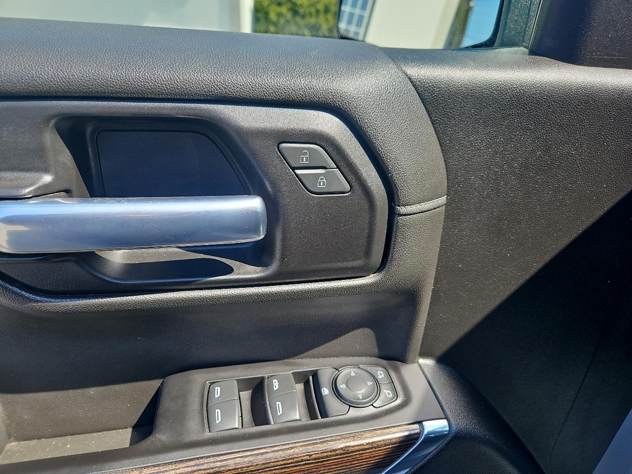 GMC Sierra 1500 Limited 4WD Double Cab 147" SLE 2022