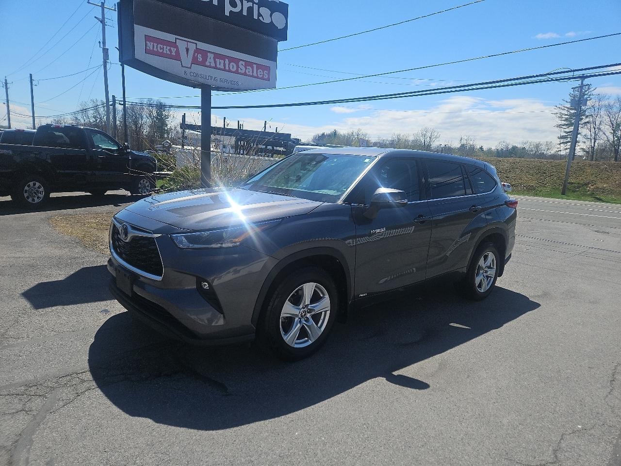 Toyota Highlander Hybrid LE AWD (Natl) 2021