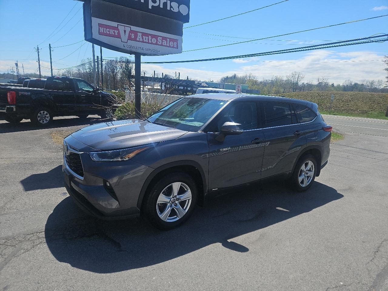 Toyota Highlander Hybrid LE AWD (Natl) 2021