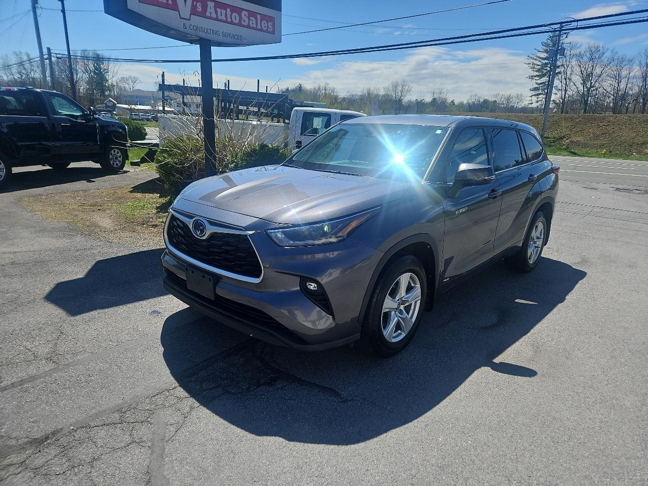 Toyota Highlander Hybrid LE AWD (Natl) 2021