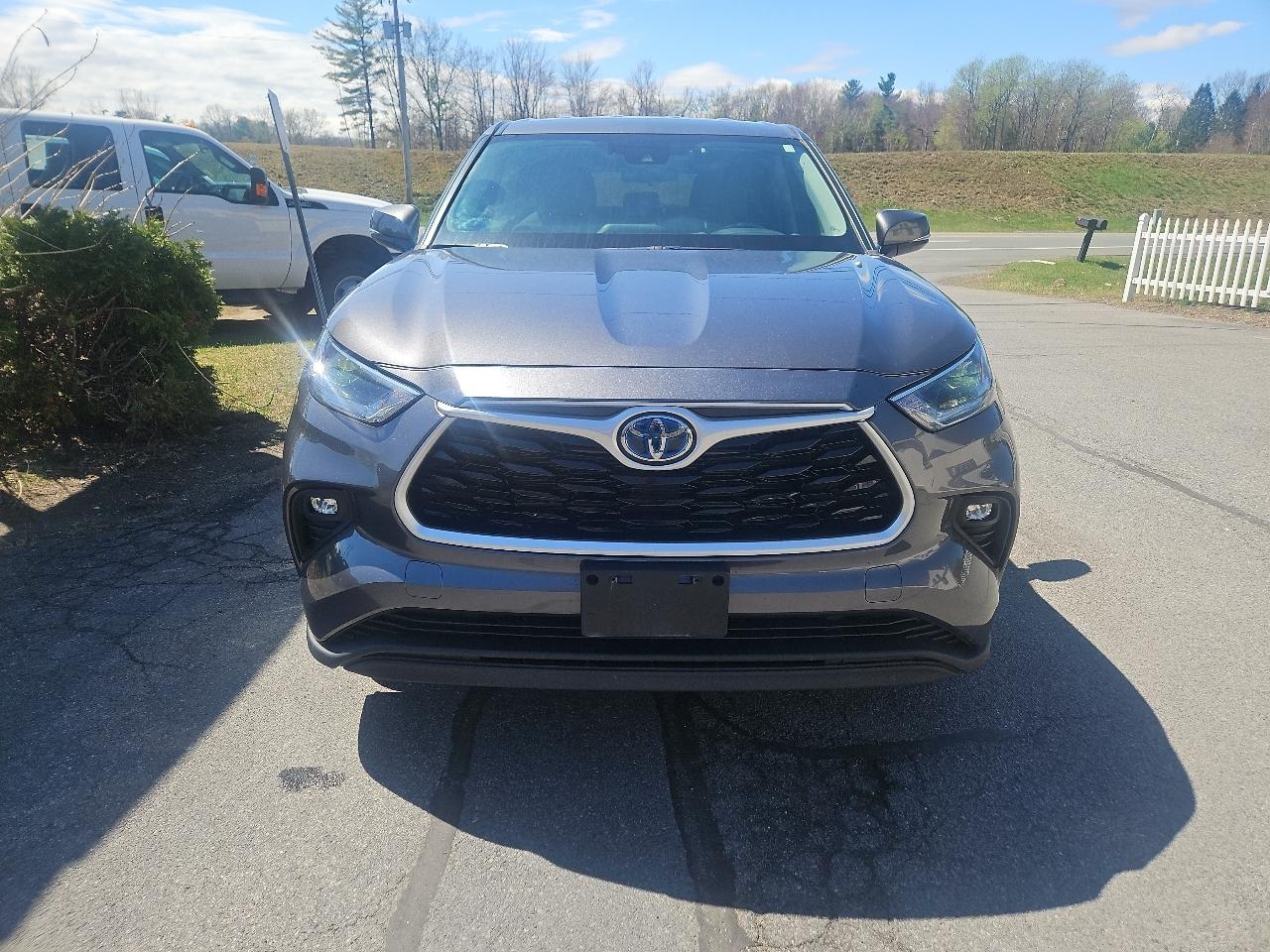 Toyota Highlander Hybrid LE AWD (Natl) 2021