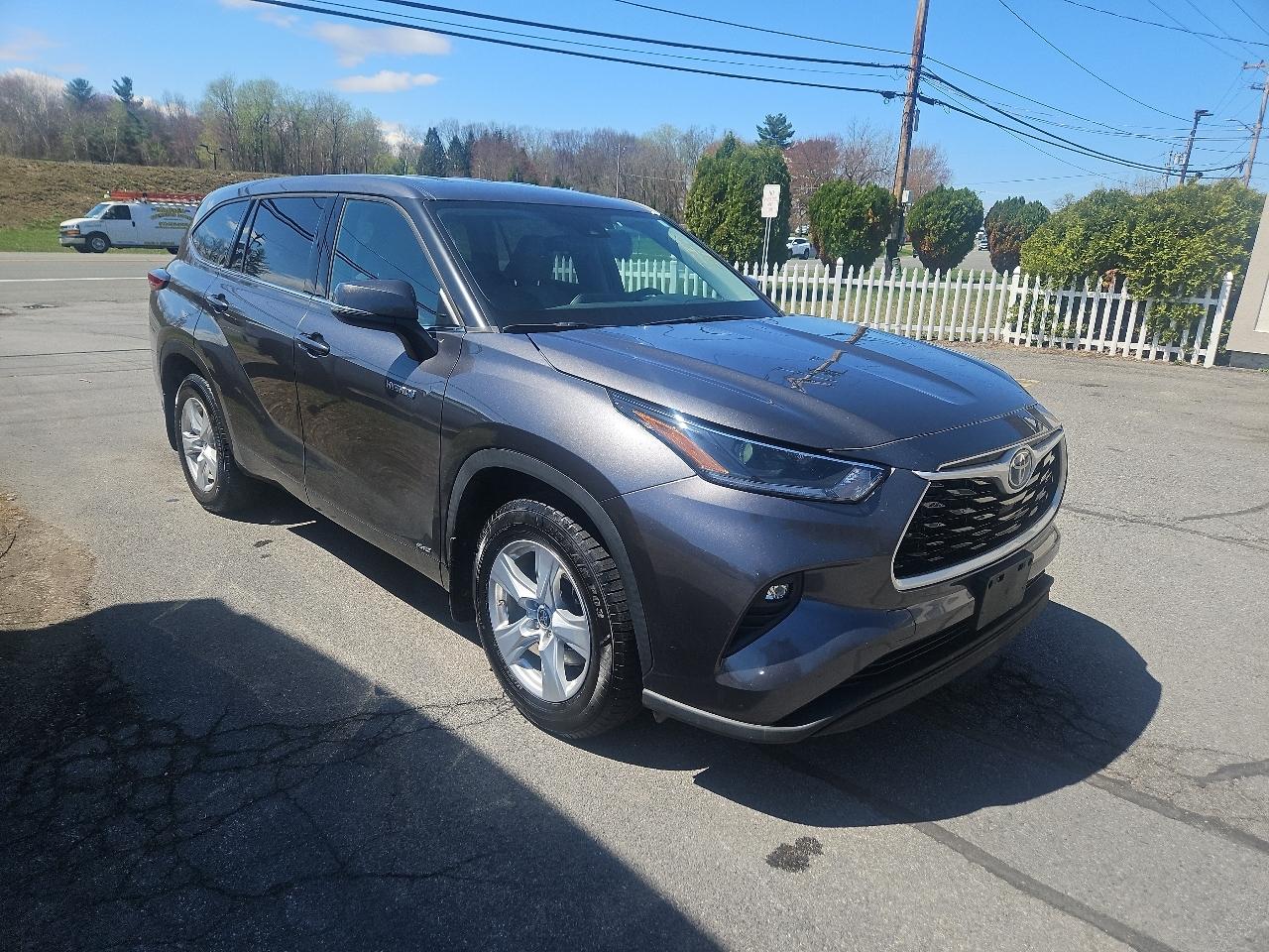 Toyota Highlander Hybrid LE AWD (Natl) 2021