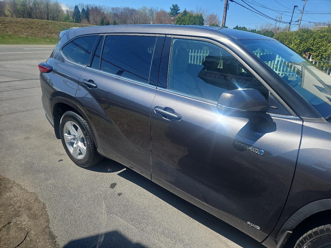 Toyota Highlander Hybrid LE AWD (Natl) 2021