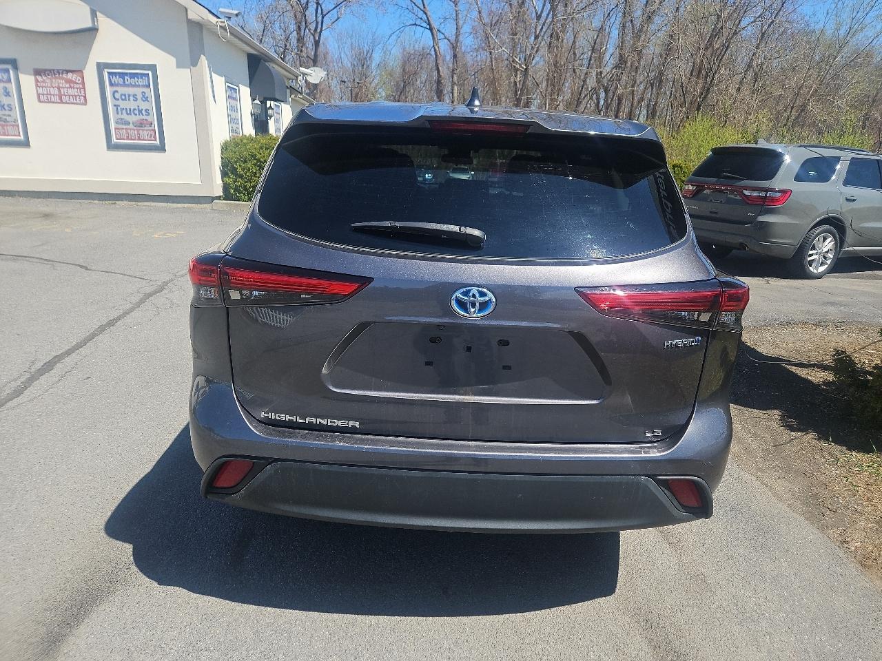 Toyota Highlander Hybrid LE AWD (Natl) 2021