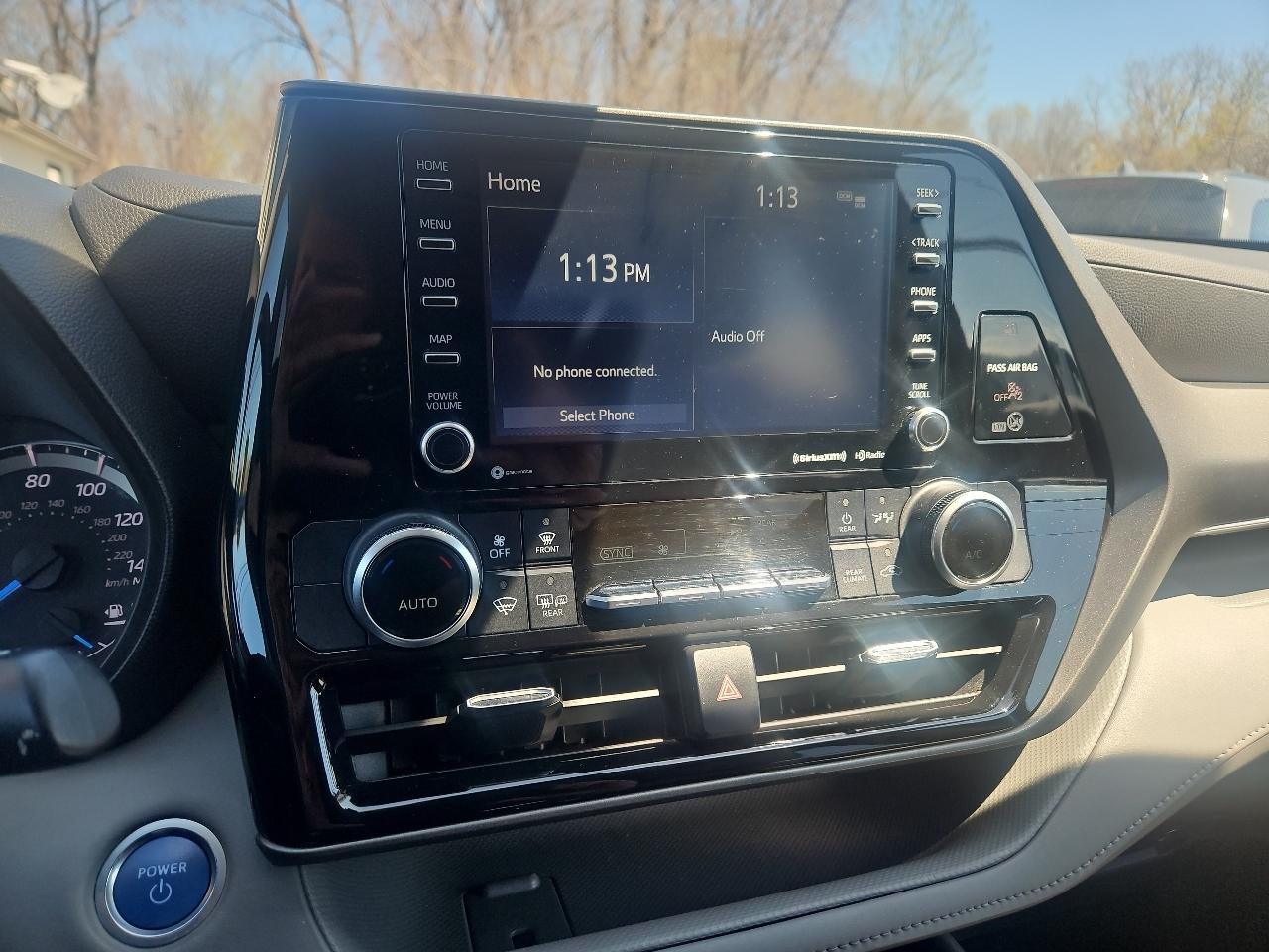 Toyota Highlander Hybrid LE AWD (Natl) 2021