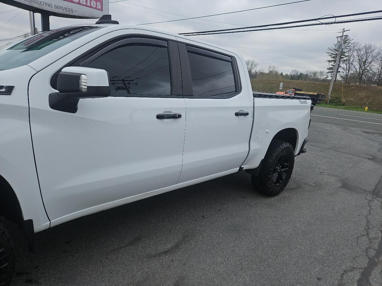 Chevrolet Silverado 1500 4WD Crew Cab 147" LT Trail Boss 2021