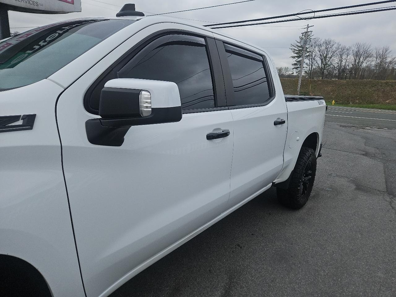 Chevrolet Silverado 1500 4WD Crew Cab 147" LT Trail Boss 2021