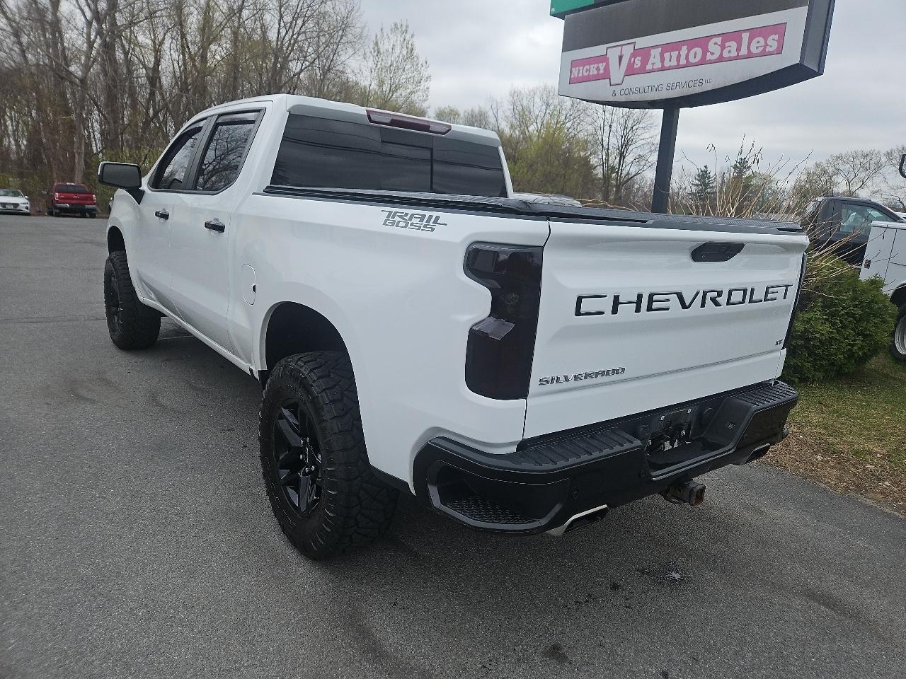 Chevrolet Silverado 1500 4WD Crew Cab 147" LT Trail Boss 2021