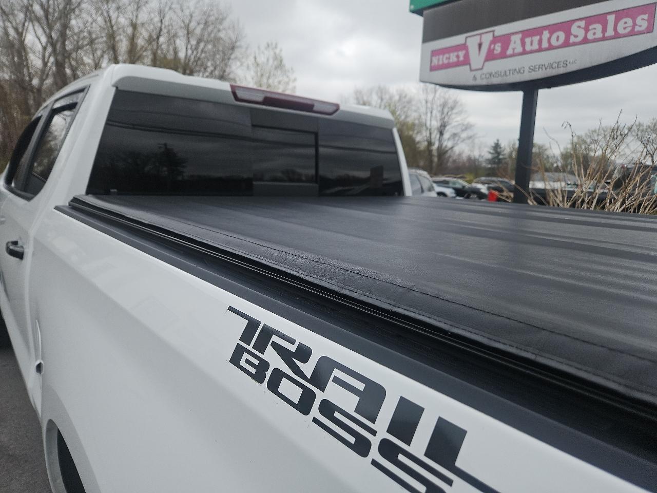 Chevrolet Silverado 1500 4WD Crew Cab 147" LT Trail Boss 2021