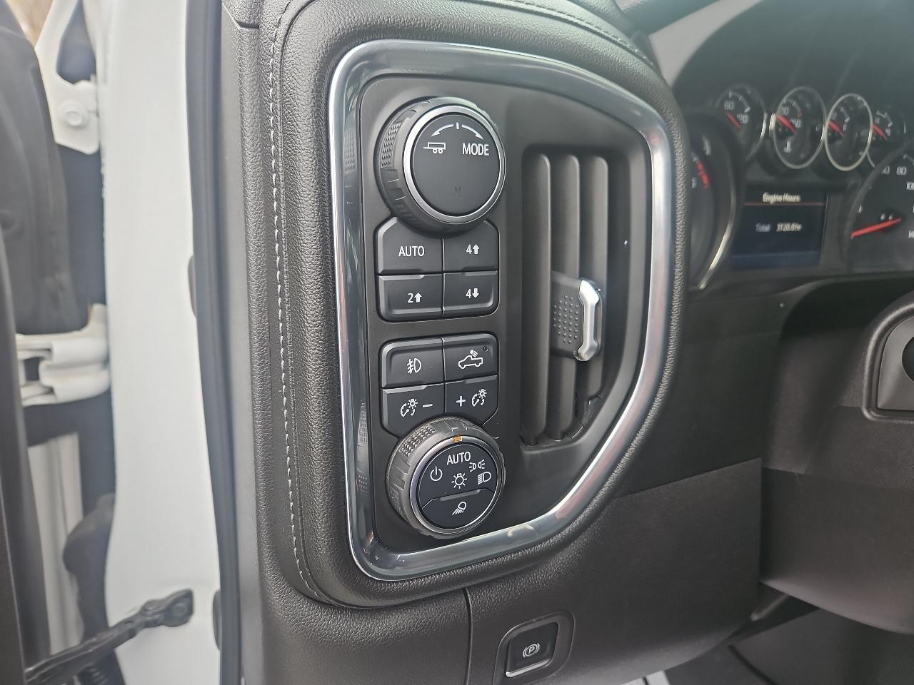 Chevrolet Silverado 1500 4WD Crew Cab 147" LT Trail Boss 2021