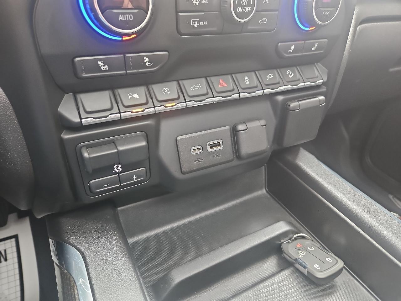 Chevrolet Silverado 1500 4WD Crew Cab 147" LT Trail Boss 2021