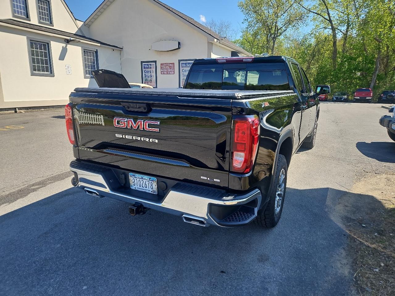 GMC Sierra 1500 4WD Crew Cab 157" SLE 2023