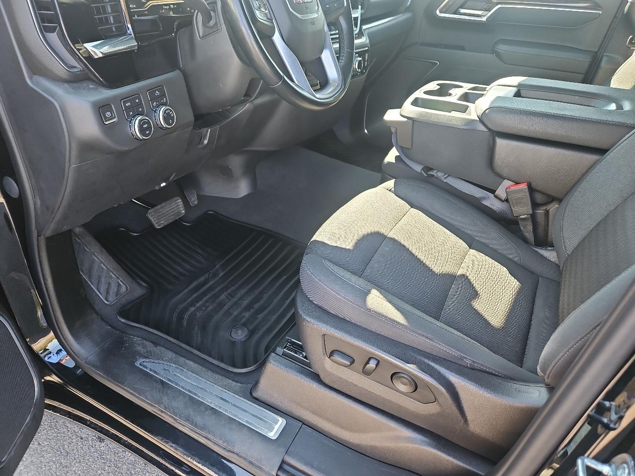 GMC Sierra 1500 4WD Crew Cab 157" SLE 2023
