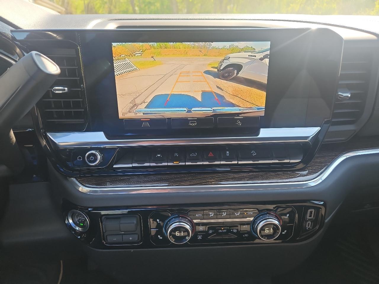 GMC Sierra 1500 4WD Crew Cab 157" SLE 2023