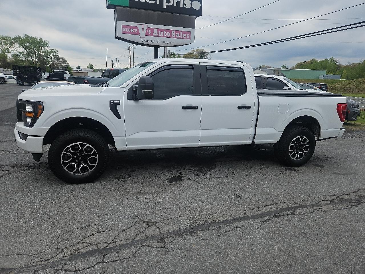 Ford F-150 XL 4WD SuperCrew 6.5' Box 2023