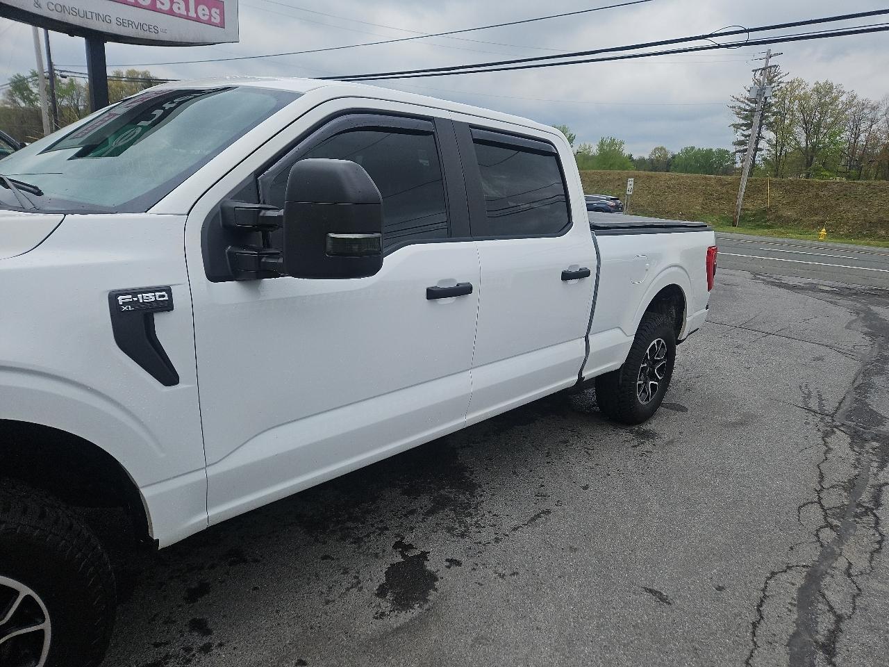 Ford F-150 XL 4WD SuperCrew 6.5' Box 2023