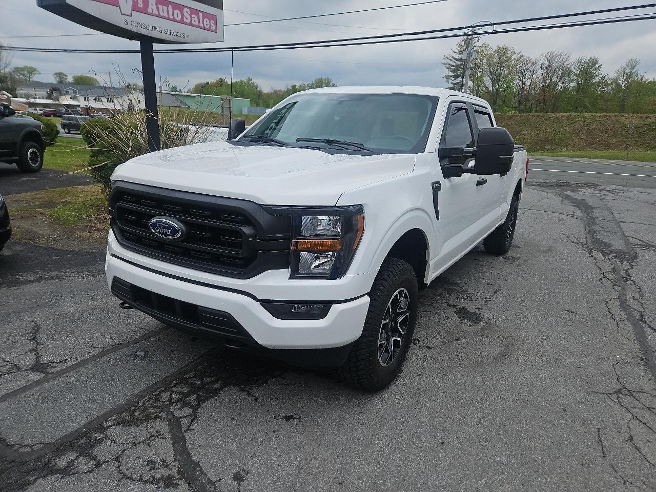 Ford F-150 XL 4WD SuperCrew 6.5' Box 2023