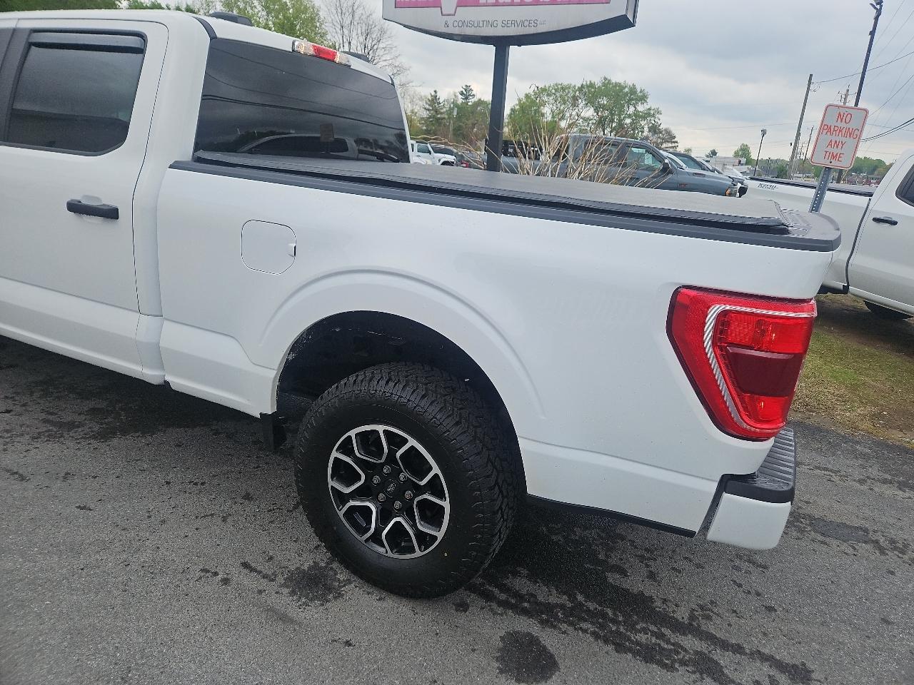 Ford F-150 XL 4WD SuperCrew 6.5' Box 2023