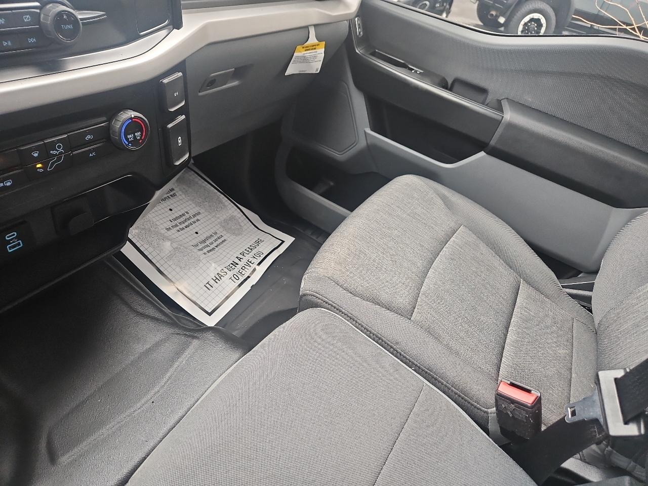 Ford F-150 XL 4WD SuperCrew 6.5' Box 2023