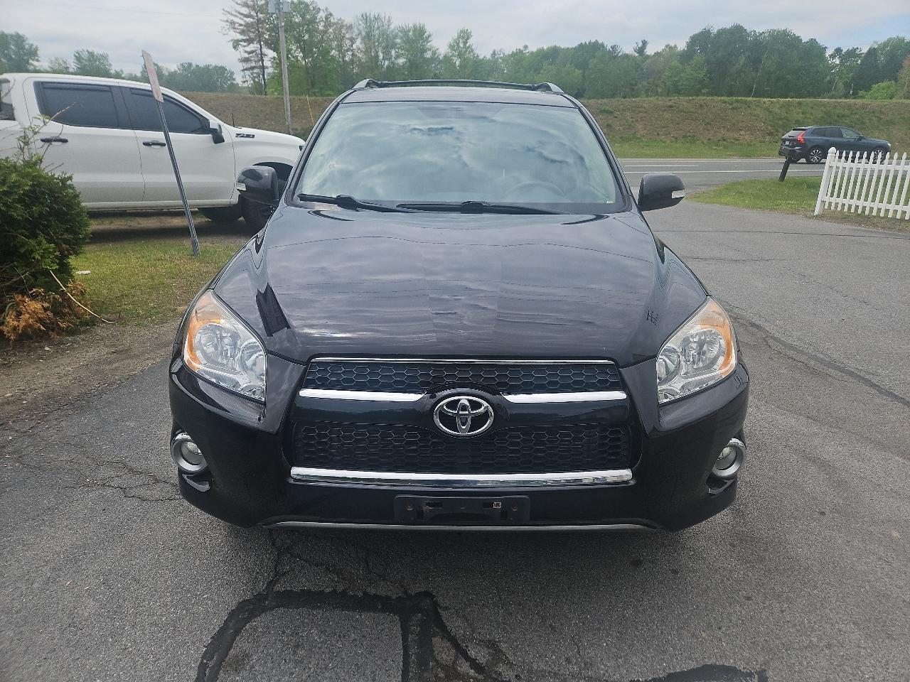 Toyota RAV4 4WD 4dr 4-cyl 4-Spd AT Ltd (Natl) 2011