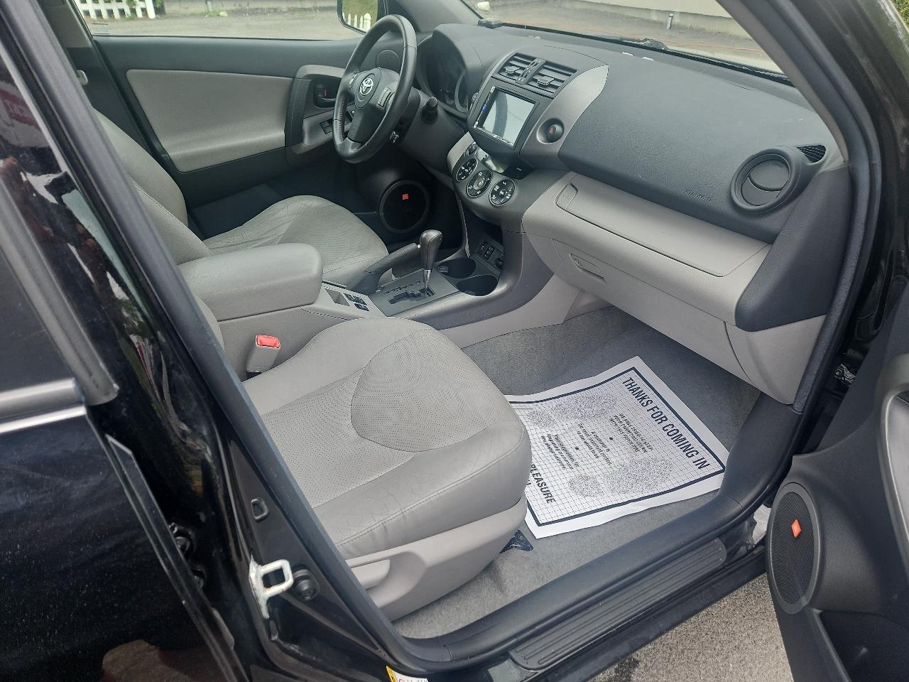 Toyota RAV4 4WD 4dr 4-cyl 4-Spd AT Ltd (Natl) 2011