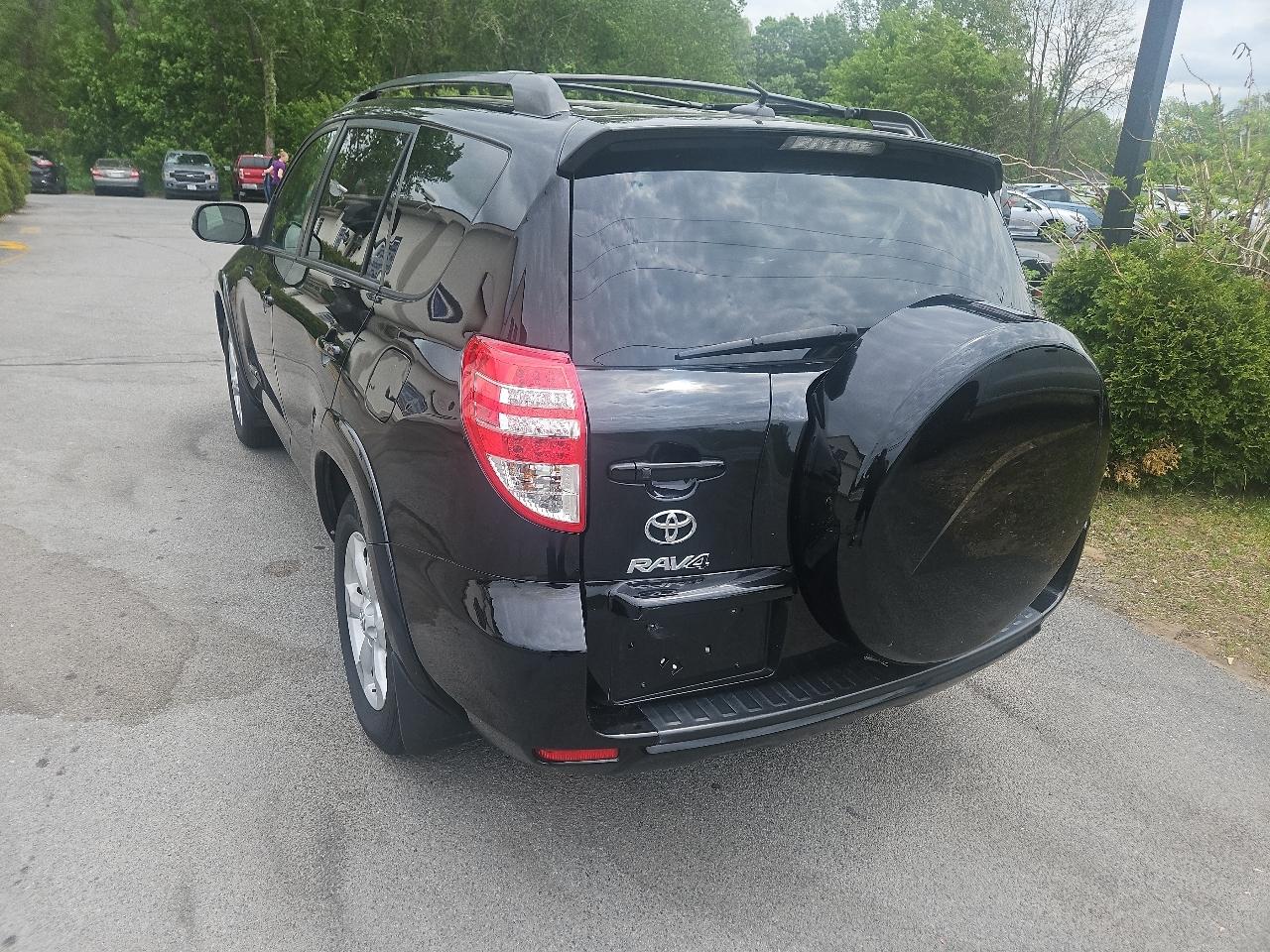 Toyota RAV4 4WD 4dr 4-cyl 4-Spd AT Ltd (Natl) 2011