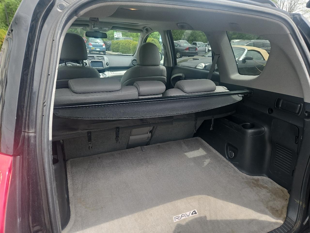 Toyota RAV4 4WD 4dr 4-cyl 4-Spd AT Ltd (Natl) 2011