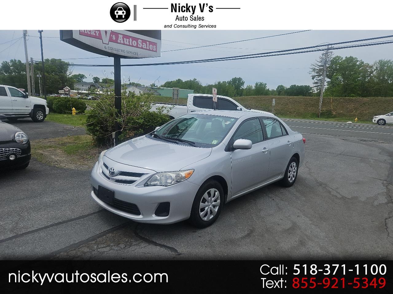 Toyota Corolla 4dr Sdn Auto LE (Natl) 2011