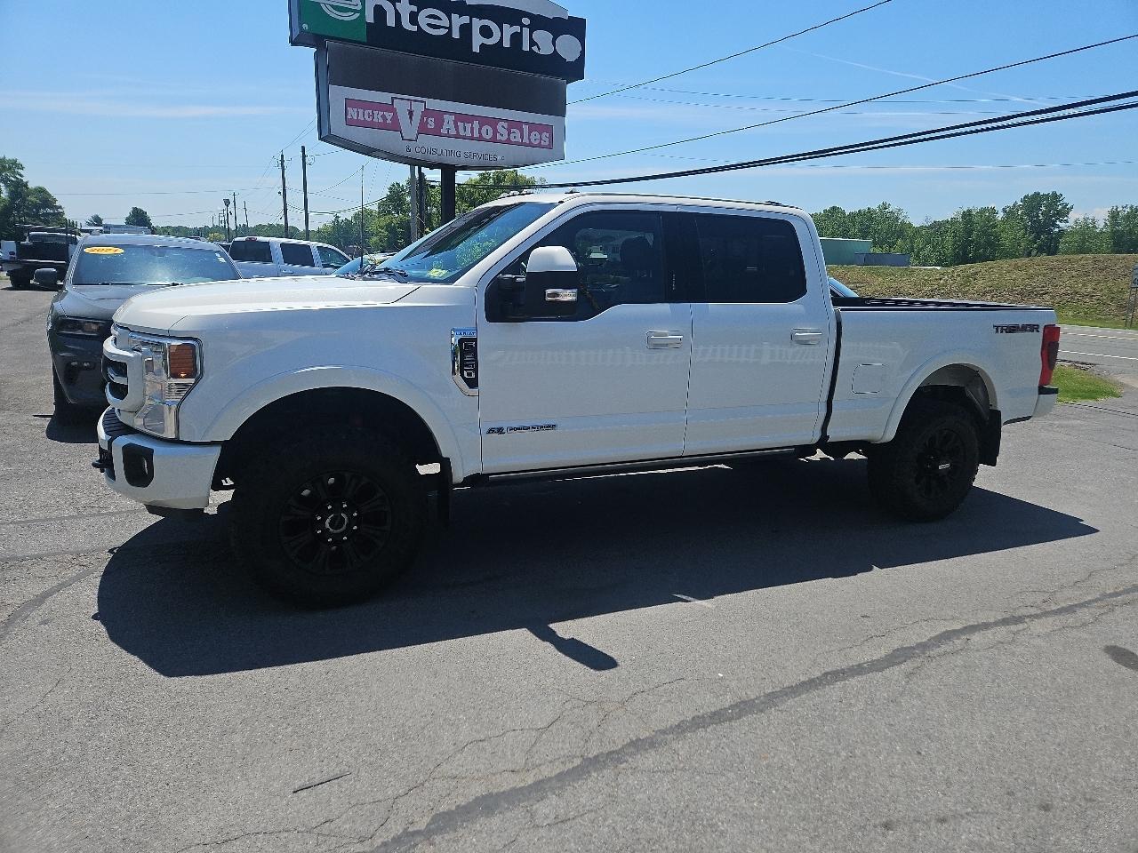 Ford Super Duty F-250 SRW Lariat 4WD Crew Cab 6.75' Box 2022
