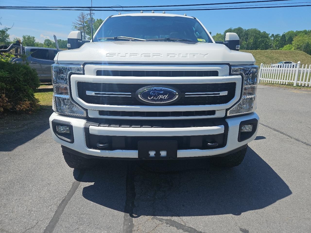 Ford Super Duty F-250 SRW Lariat 4WD Crew Cab 6.75' Box 2022