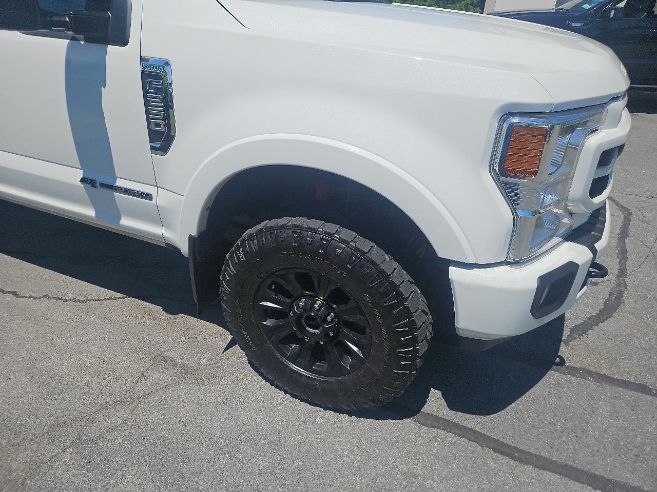 Ford Super Duty F-250 SRW Lariat 4WD Crew Cab 6.75' Box 2022