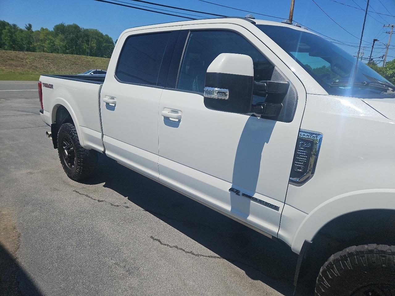 Ford Super Duty F-250 SRW Lariat 4WD Crew Cab 6.75' Box 2022