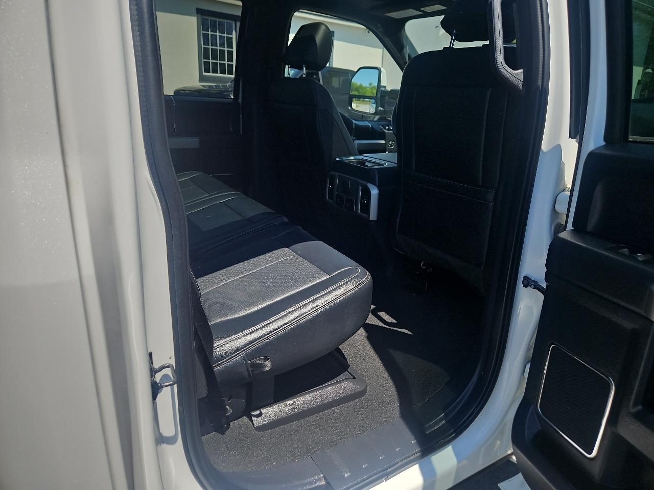 Ford Super Duty F-250 SRW Lariat 4WD Crew Cab 6.75' Box 2022