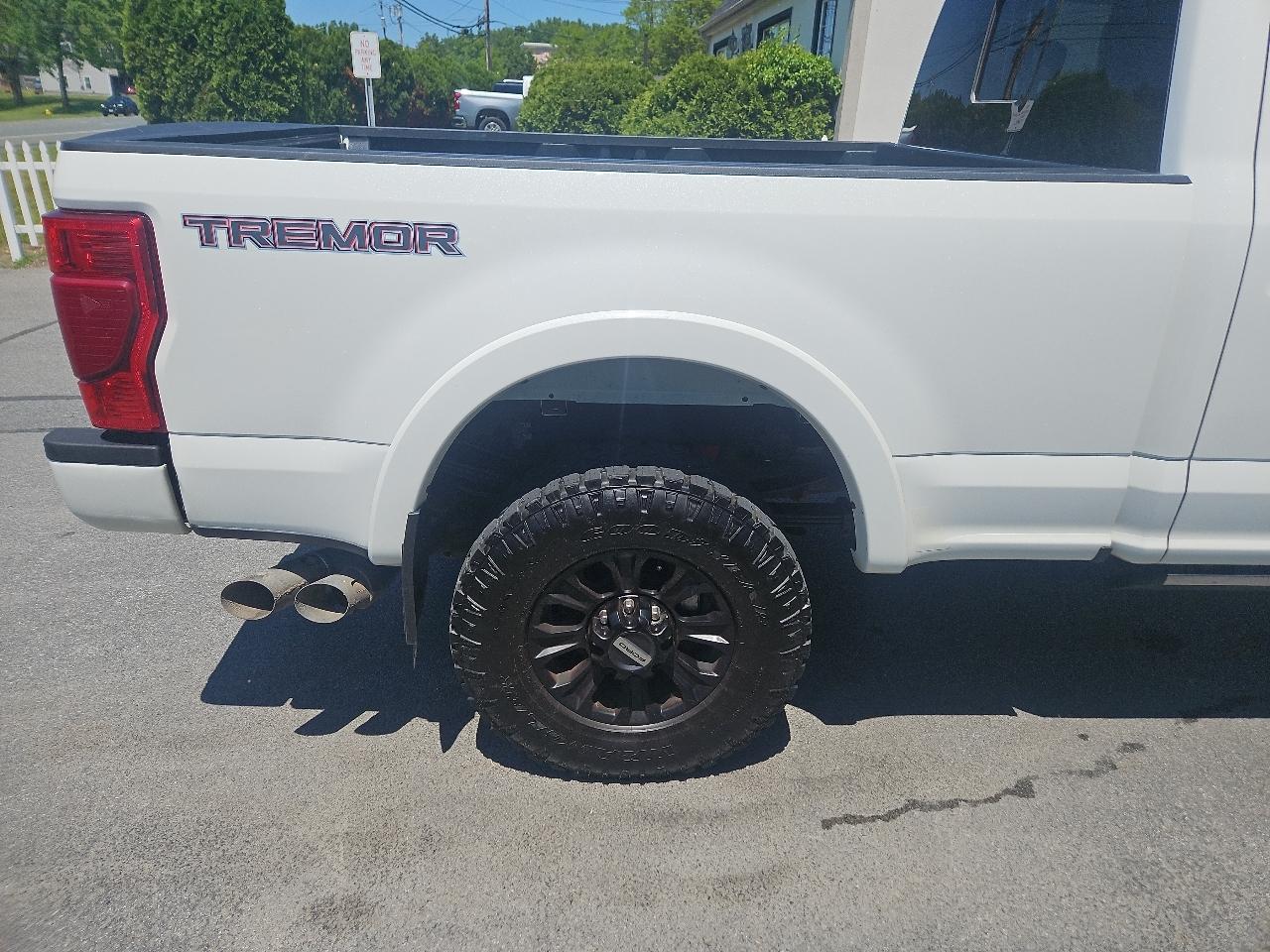 Ford Super Duty F-250 SRW Lariat 4WD Crew Cab 6.75' Box 2022
