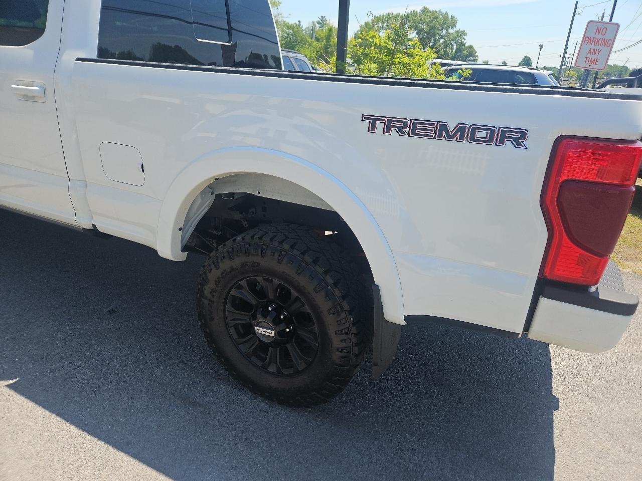 Ford Super Duty F-250 SRW Lariat 4WD Crew Cab 6.75' Box 2022