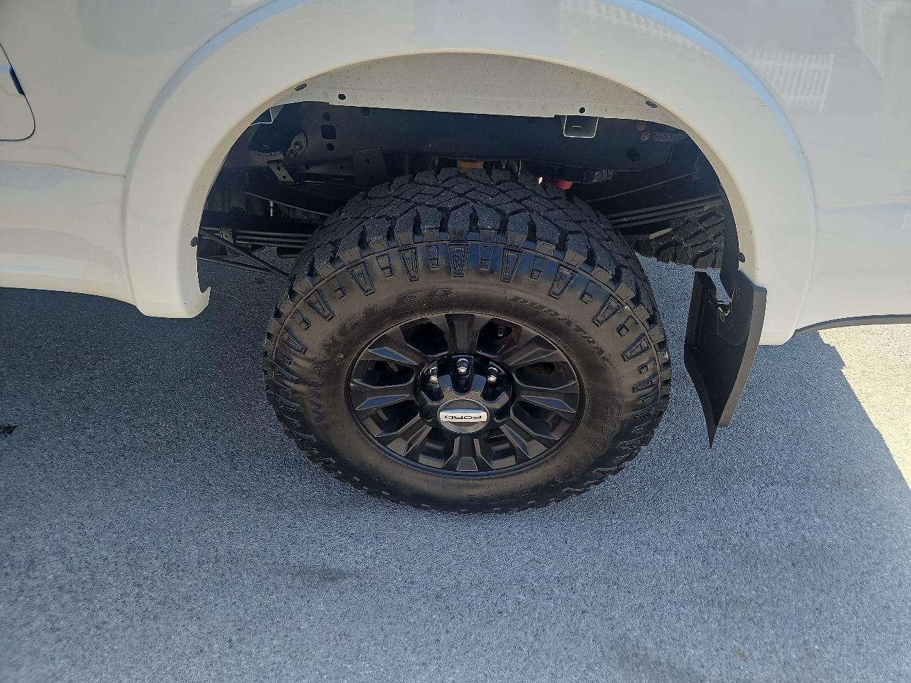 Ford Super Duty F-250 SRW Lariat 4WD Crew Cab 6.75' Box 2022