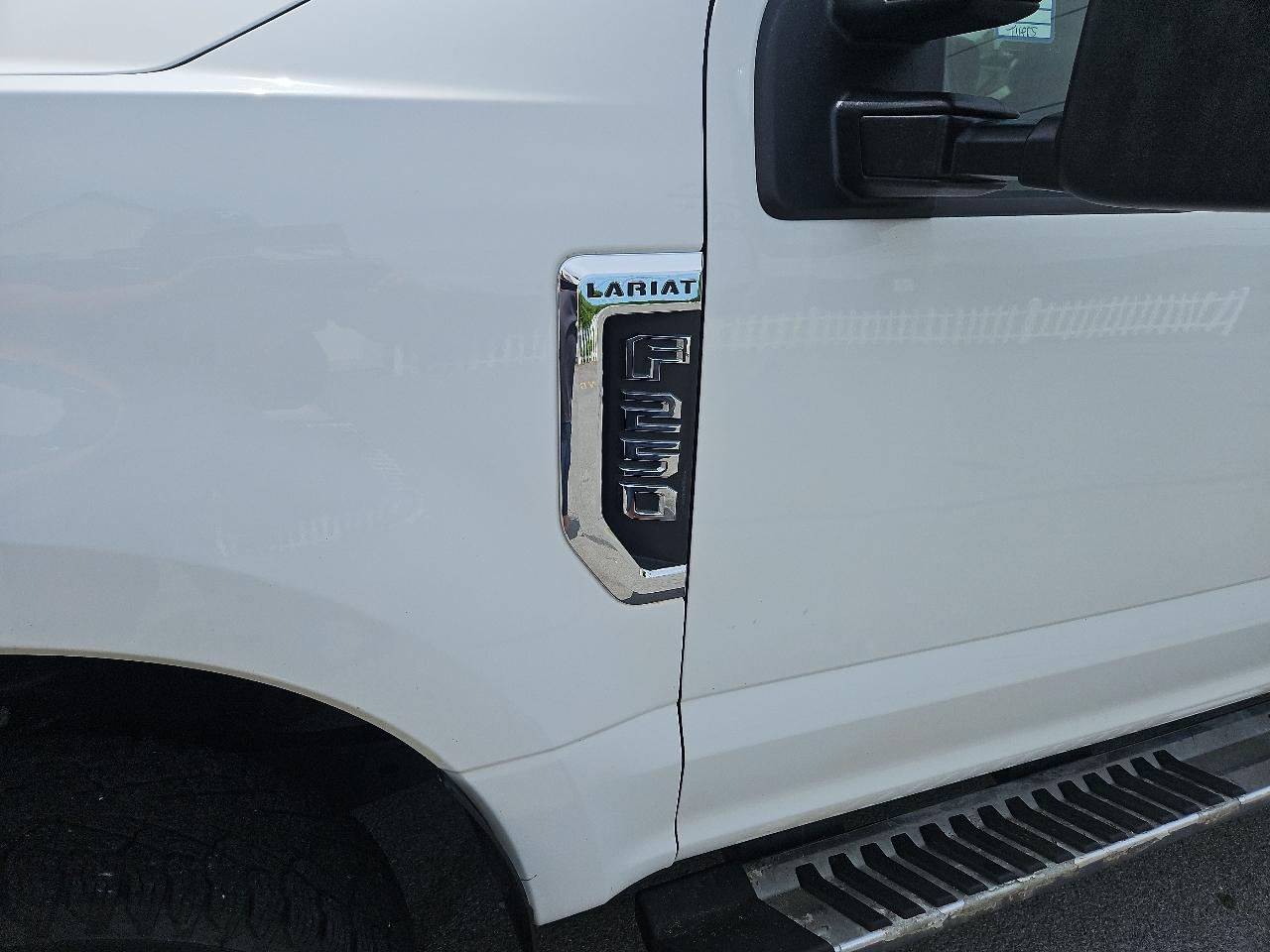 Ford Super Duty F-250 SRW Lariat 4WD Crew Cab 6.75' Box 2019