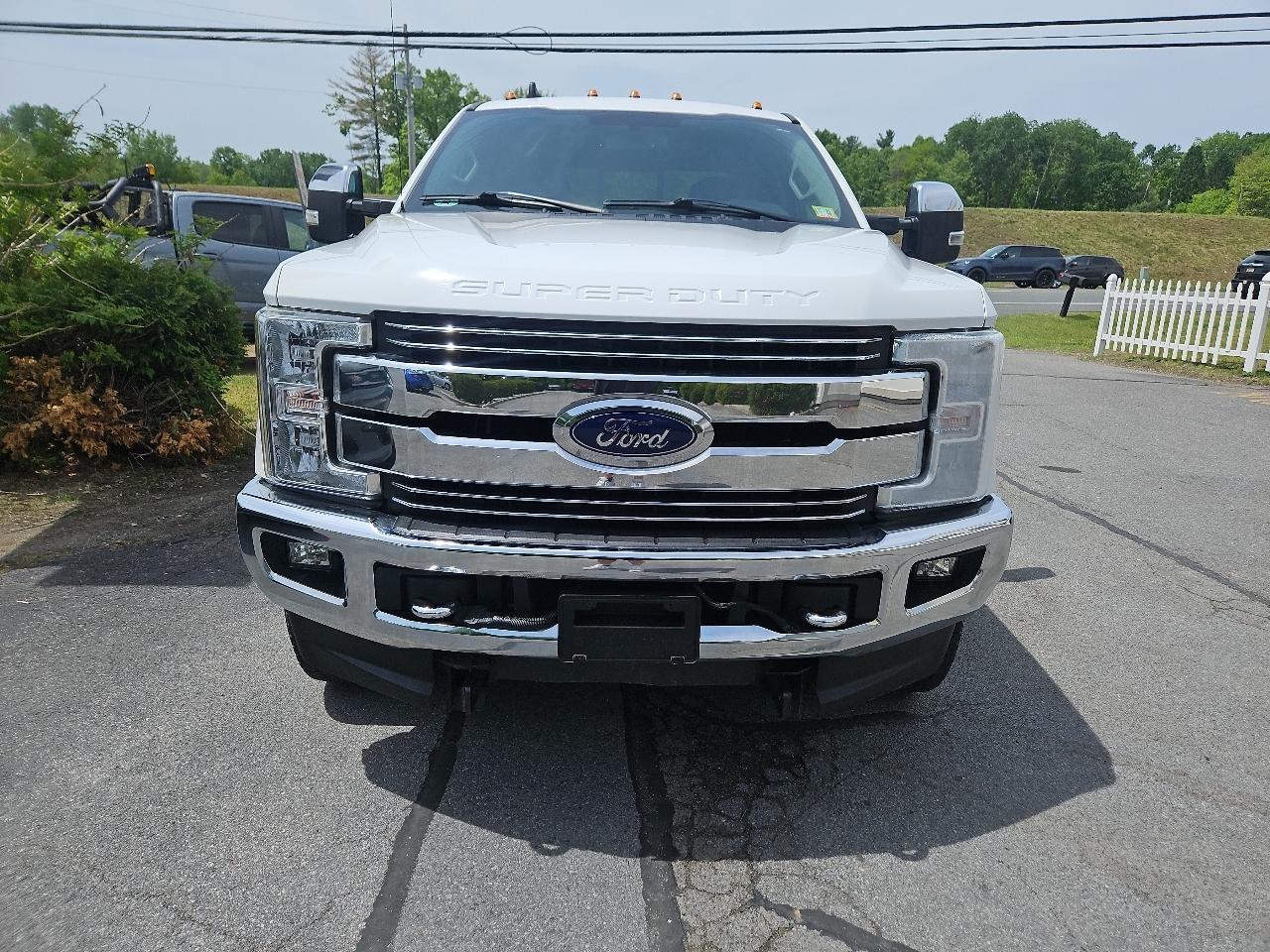 Ford Super Duty F-250 SRW Lariat 4WD Crew Cab 6.75' Box 2019