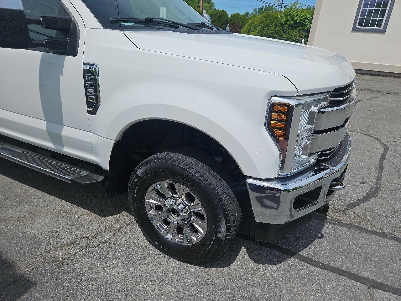 Ford Super Duty F-250 SRW Lariat 4WD Crew Cab 6.75' Box 2019