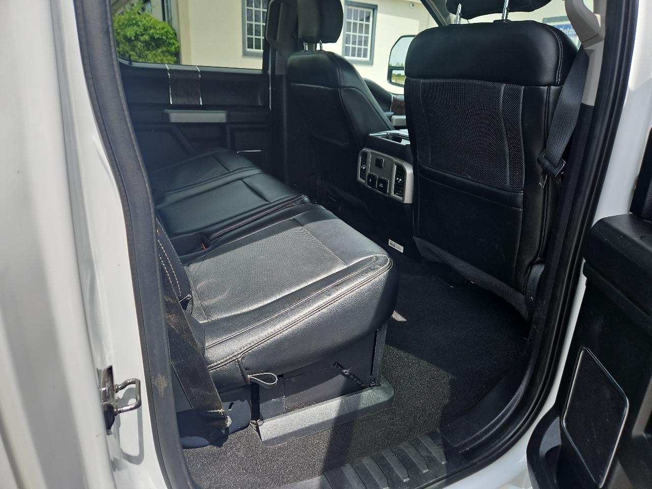 Ford Super Duty F-250 SRW Lariat 4WD Crew Cab 6.75' Box 2019