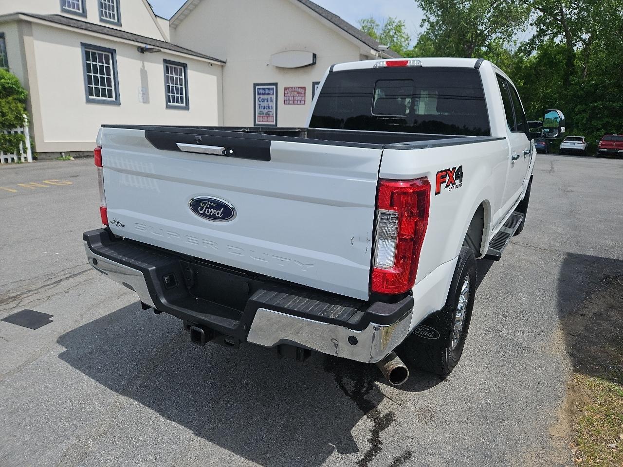 Ford Super Duty F-250 SRW Lariat 4WD Crew Cab 6.75' Box 2019