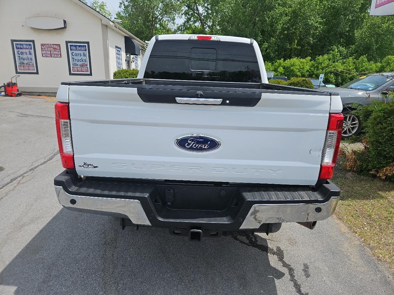 Ford Super Duty F-250 SRW Lariat 4WD Crew Cab 6.75' Box 2019