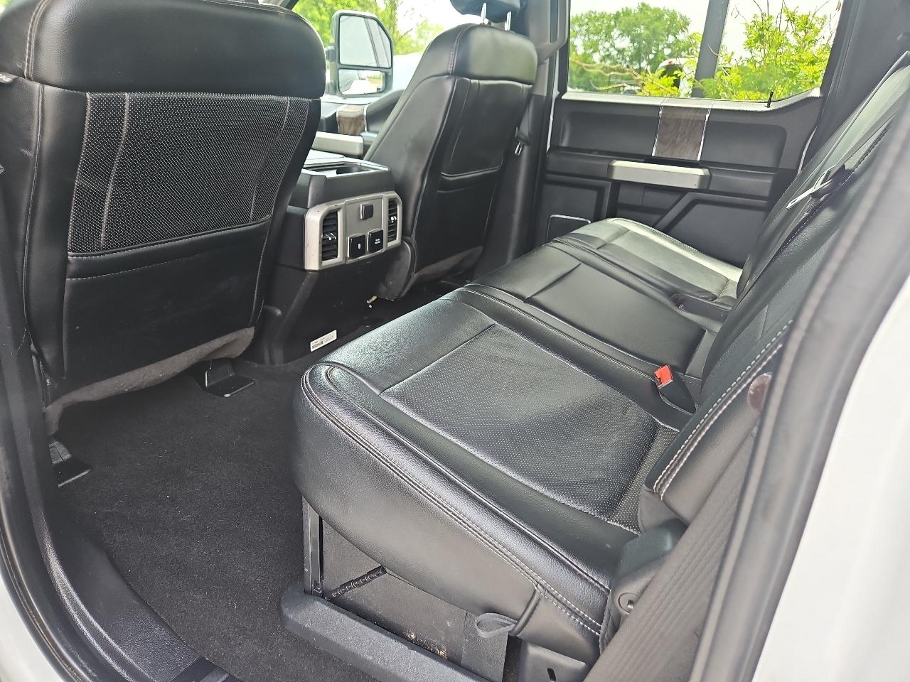 Ford Super Duty F-250 SRW Lariat 4WD Crew Cab 6.75' Box 2019