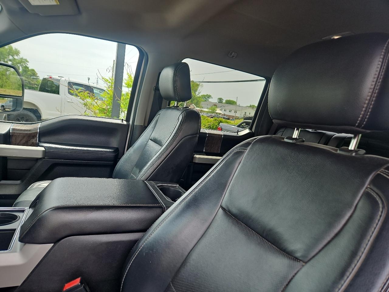 Ford Super Duty F-250 SRW Lariat 4WD Crew Cab 6.75' Box 2019