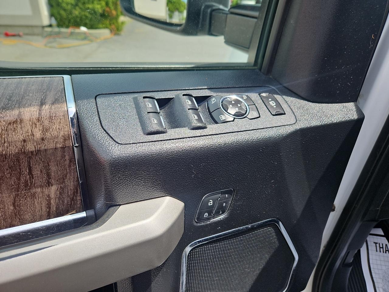 Ford Super Duty F-250 SRW Lariat 4WD Crew Cab 6.75' Box 2019