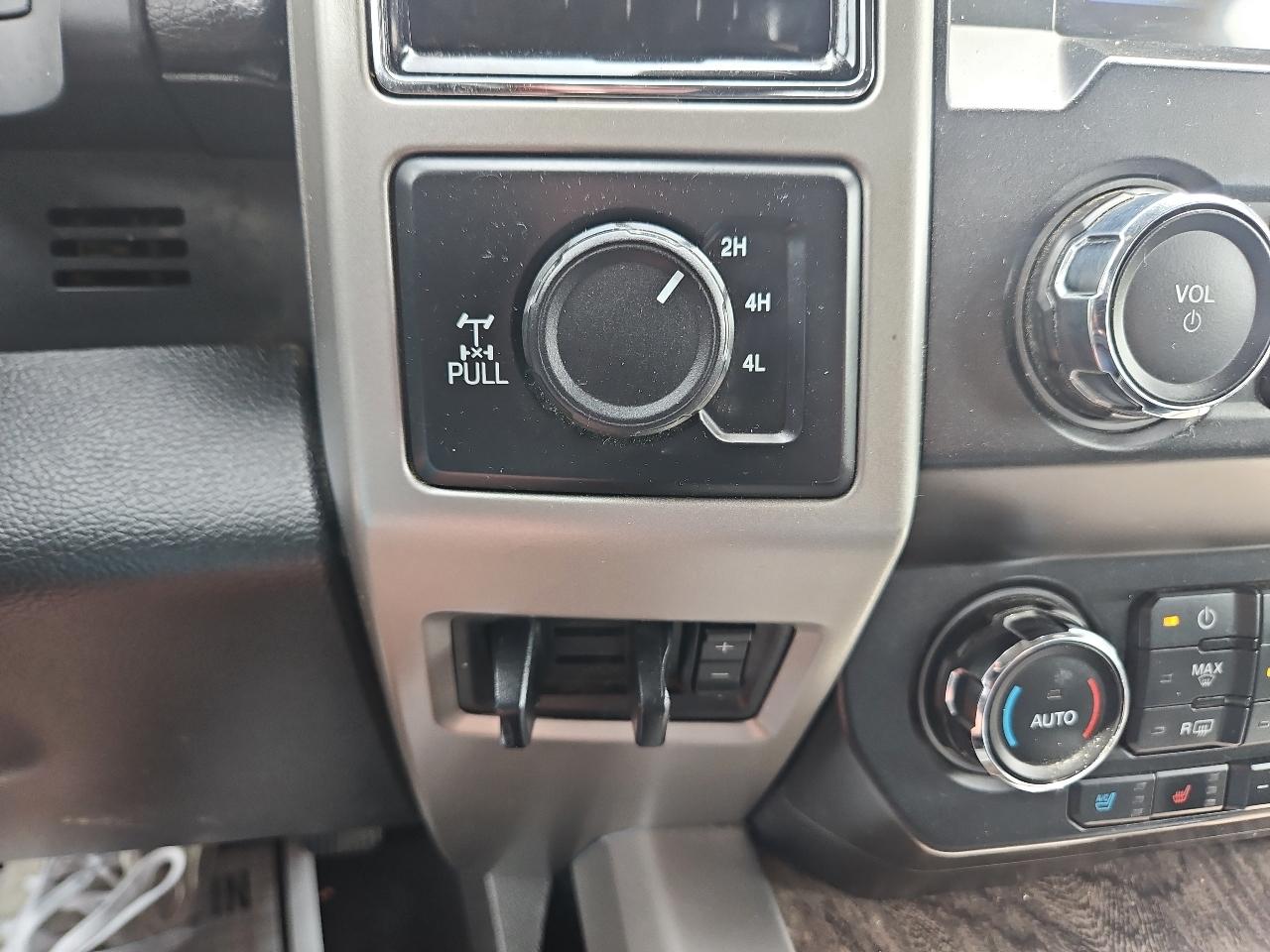 Ford Super Duty F-250 SRW Lariat 4WD Crew Cab 6.75' Box 2019